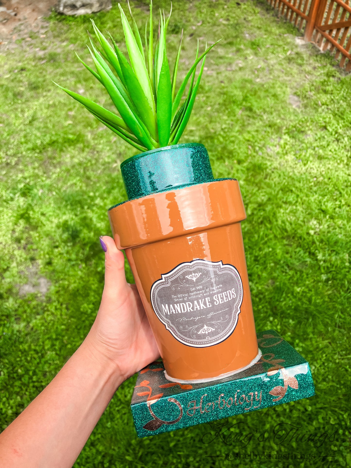 3D Mandrake Pot Dispenser