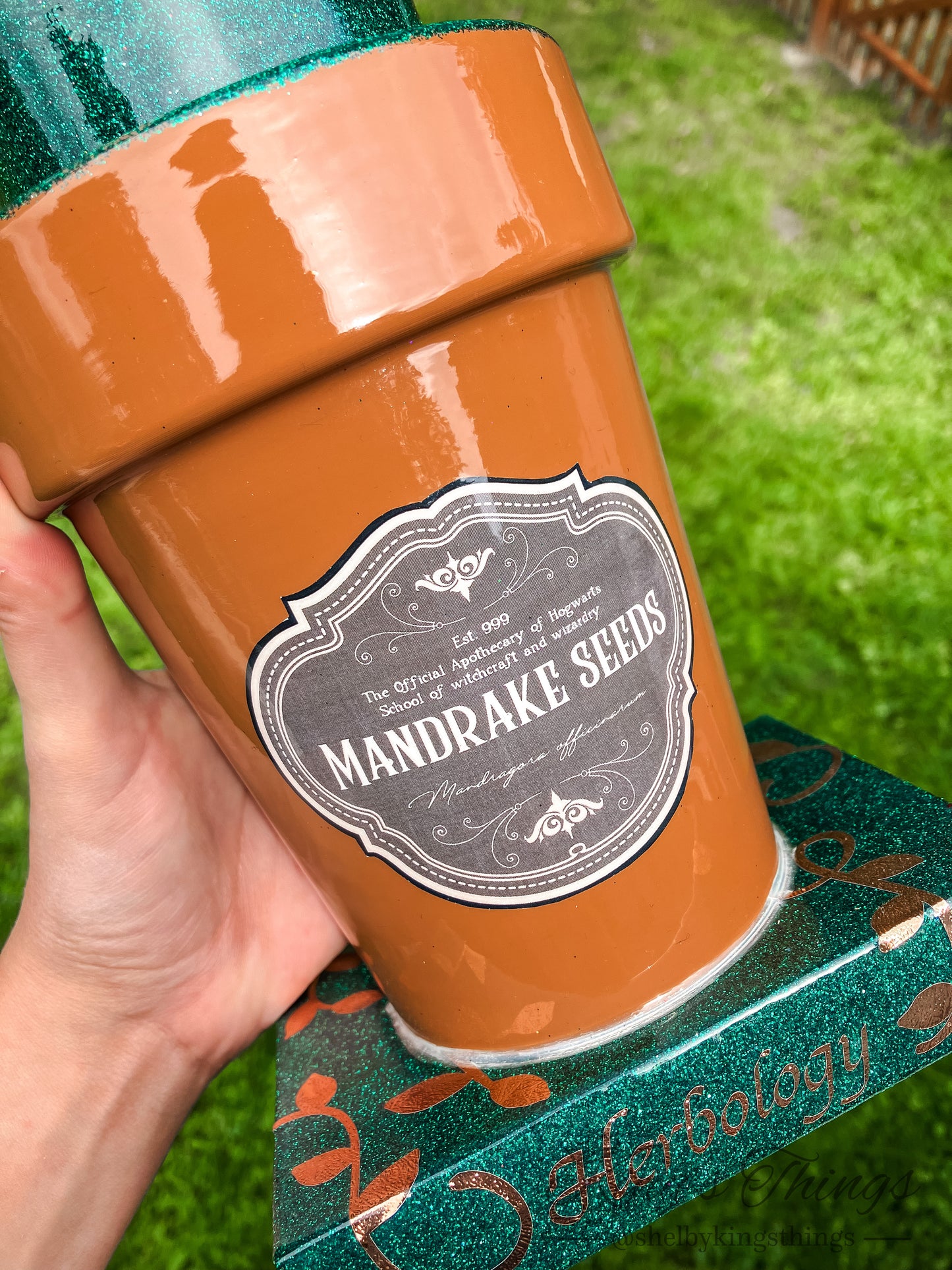 3D Mandrake Pot Dispenser