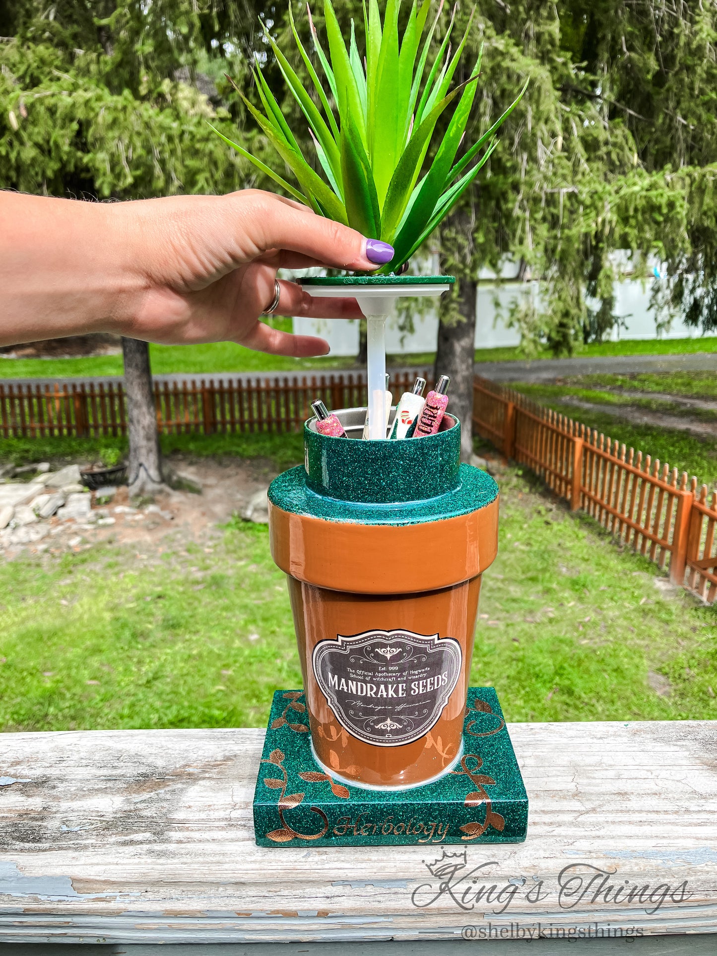 3D Mandrake Pot Dispenser